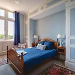 Chateau Avec Vue Sur La Loire Bed & Breakfast 4*
