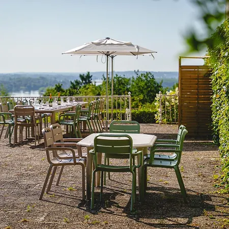 Chateau Avec Vue Sur La Loire * Chènehutte-les-Tuffeaux