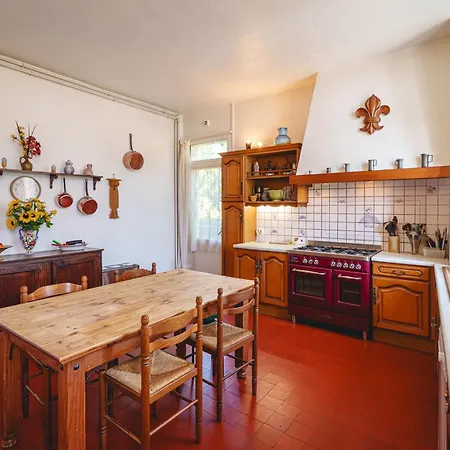 Chateau Avec Vue Sur La Loire Bed & Breakfast