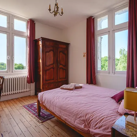 Chateau Avec Vue Sur La Loire Bed & Breakfast Chènehutte-les-Tuffeaux