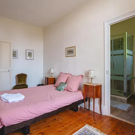 Chateau Avec Vue Sur La Loire Bed & Breakfast Chènehutte-les-Tuffeaux